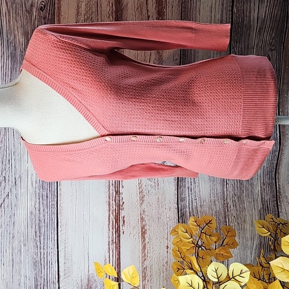 Karlie Sweaters - KARLIE CORAL 3/4 SLEEVE V NECK BUTTON FRONT CARDIGAN